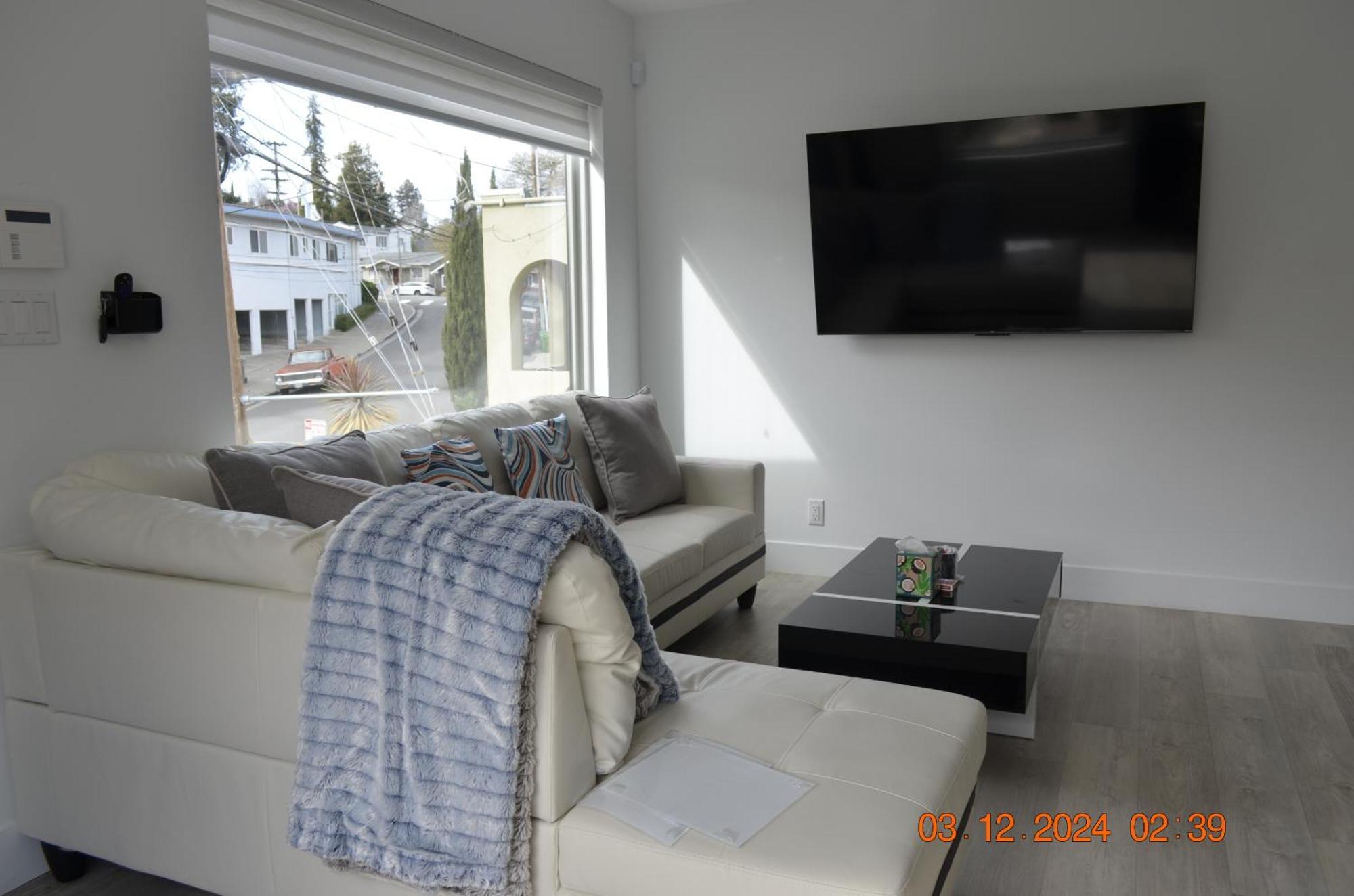 Dimond Abode Vacation Home #1 Oakland Dimond District Номер фото